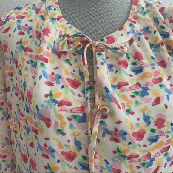 GIBSON size MP dress white background with colorful print tie at neck gorgeous - Picture 3 of 12